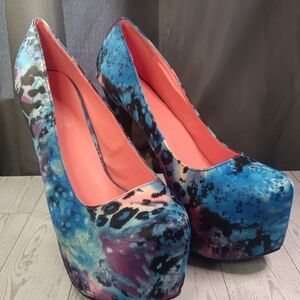 Shoe Dazzle Blue and Pink Platform Shoes with Artistic Design